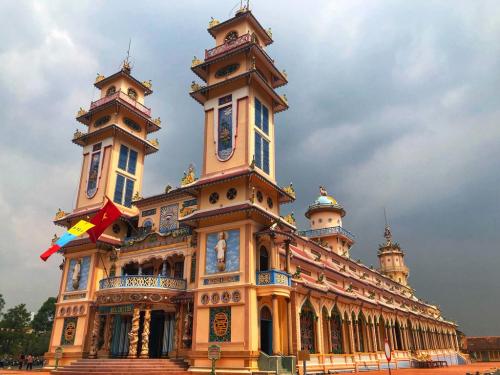 Cao Dai Temple
